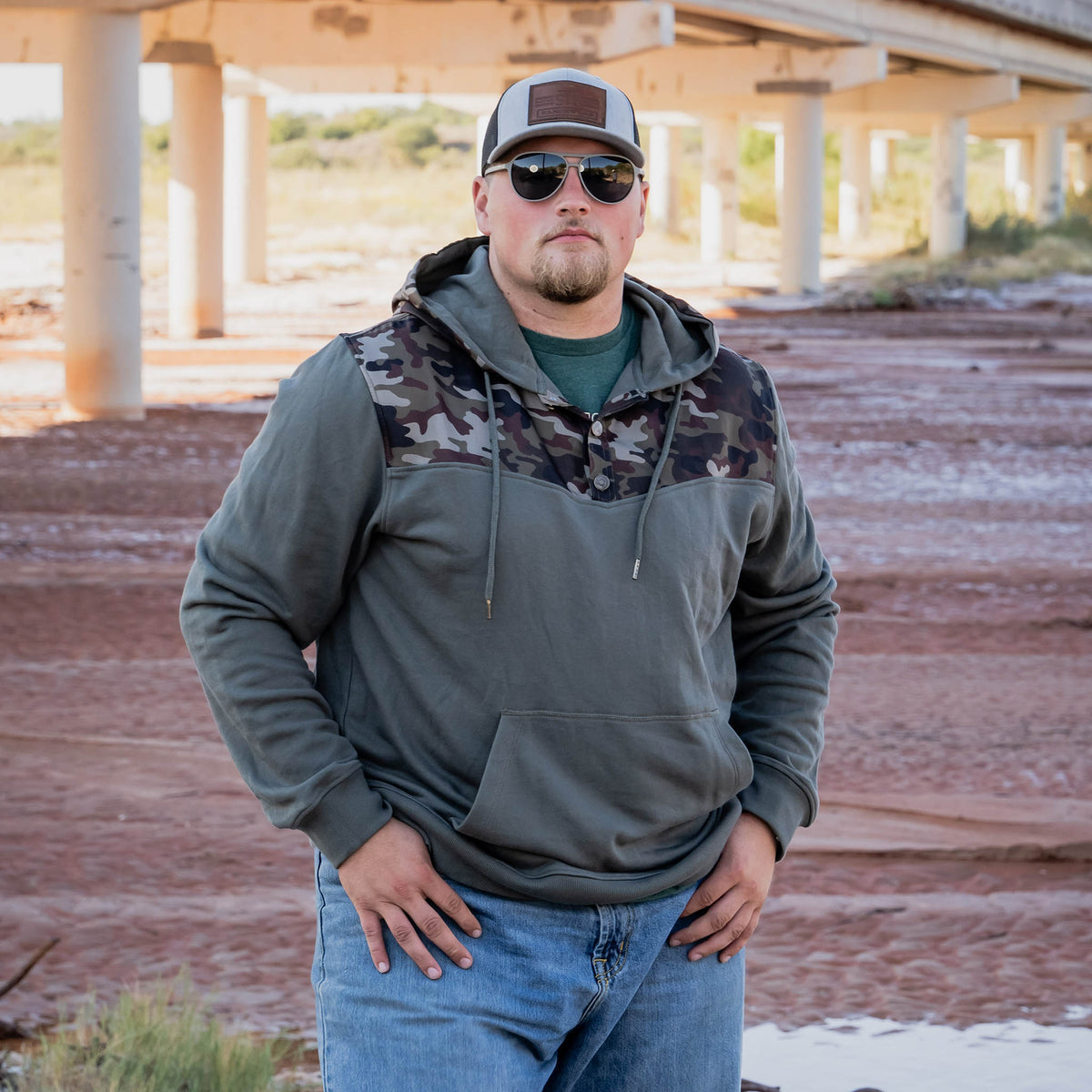 Men's Whit Hoodie