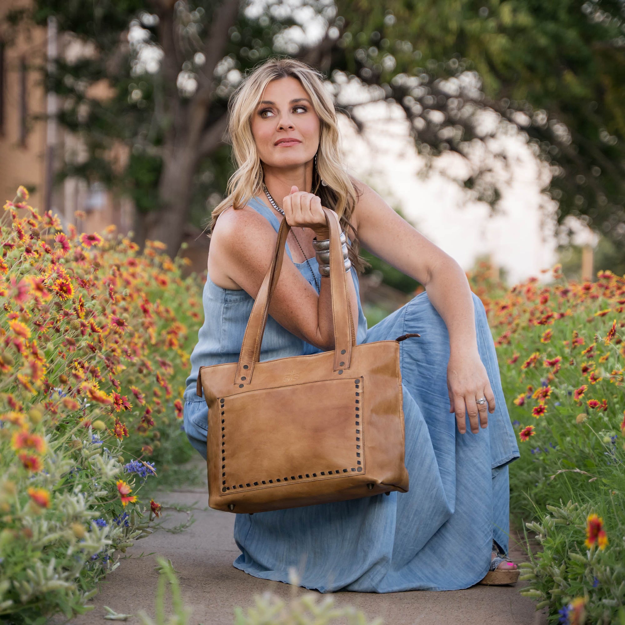 Bandera Tan Simple Tote - STS Ranchwear