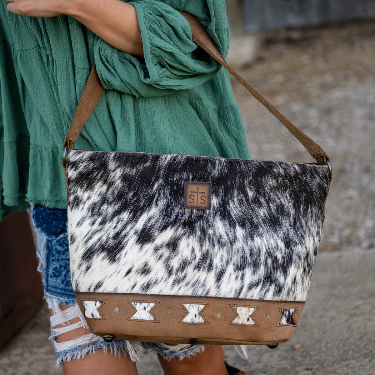 Roswell Cowhide Tully Purse