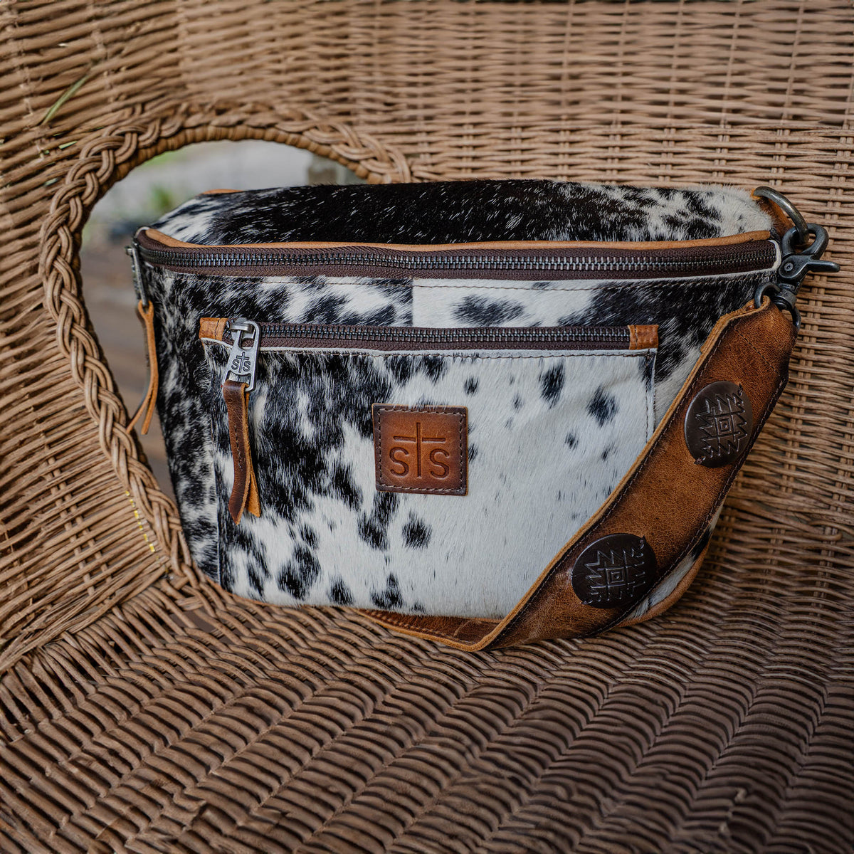 Vaquero Cowhide Sachi Sling