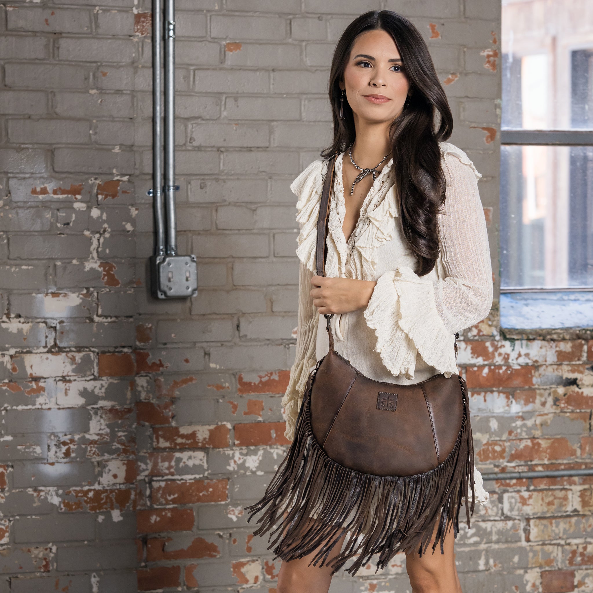 Baroness Nelly Crossbody