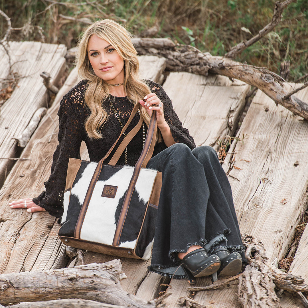 Amazon.com: STS Ranchwear Cowhide Belt Tote Cowhide One Size : Clothing,  Shoes & Jewelry